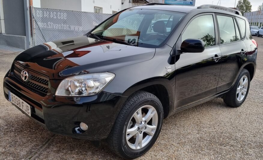 TOYOTA rav 4 2.2 d4d