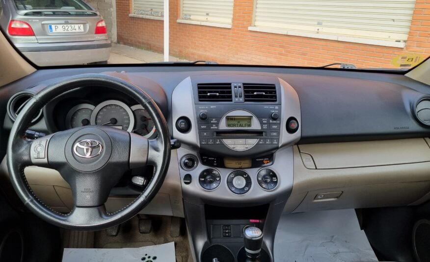 TOYOTA rav 4 2.2 d4d