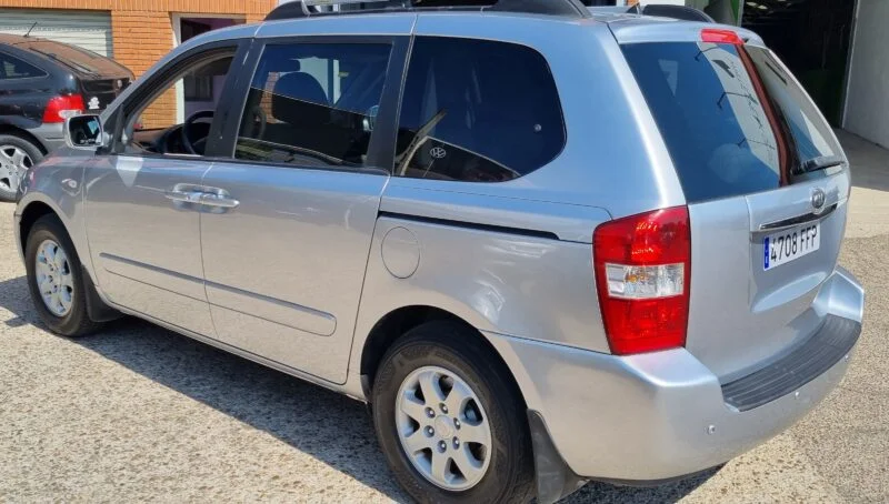 KIA Carnival 2.0 vcdi