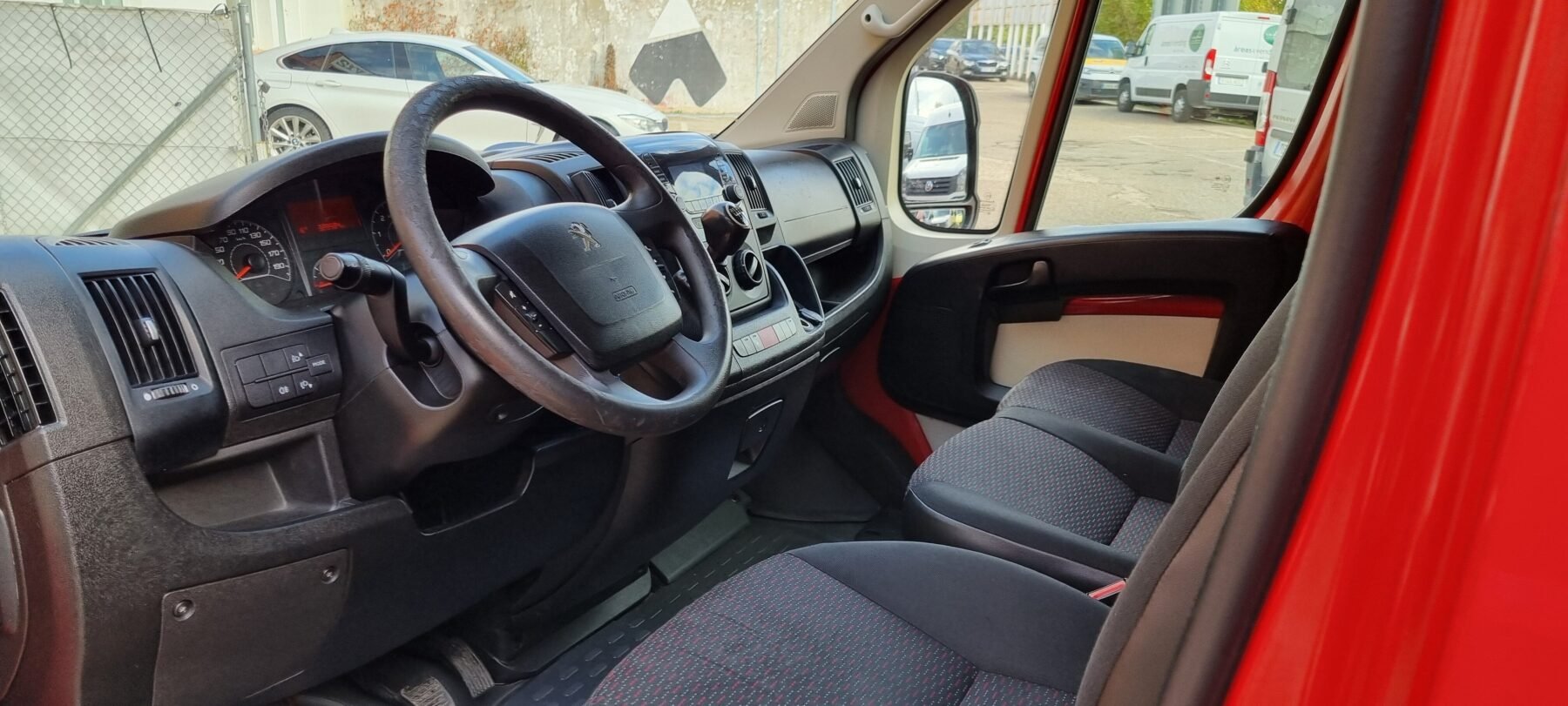 PEUGEOT combi 9 plzas