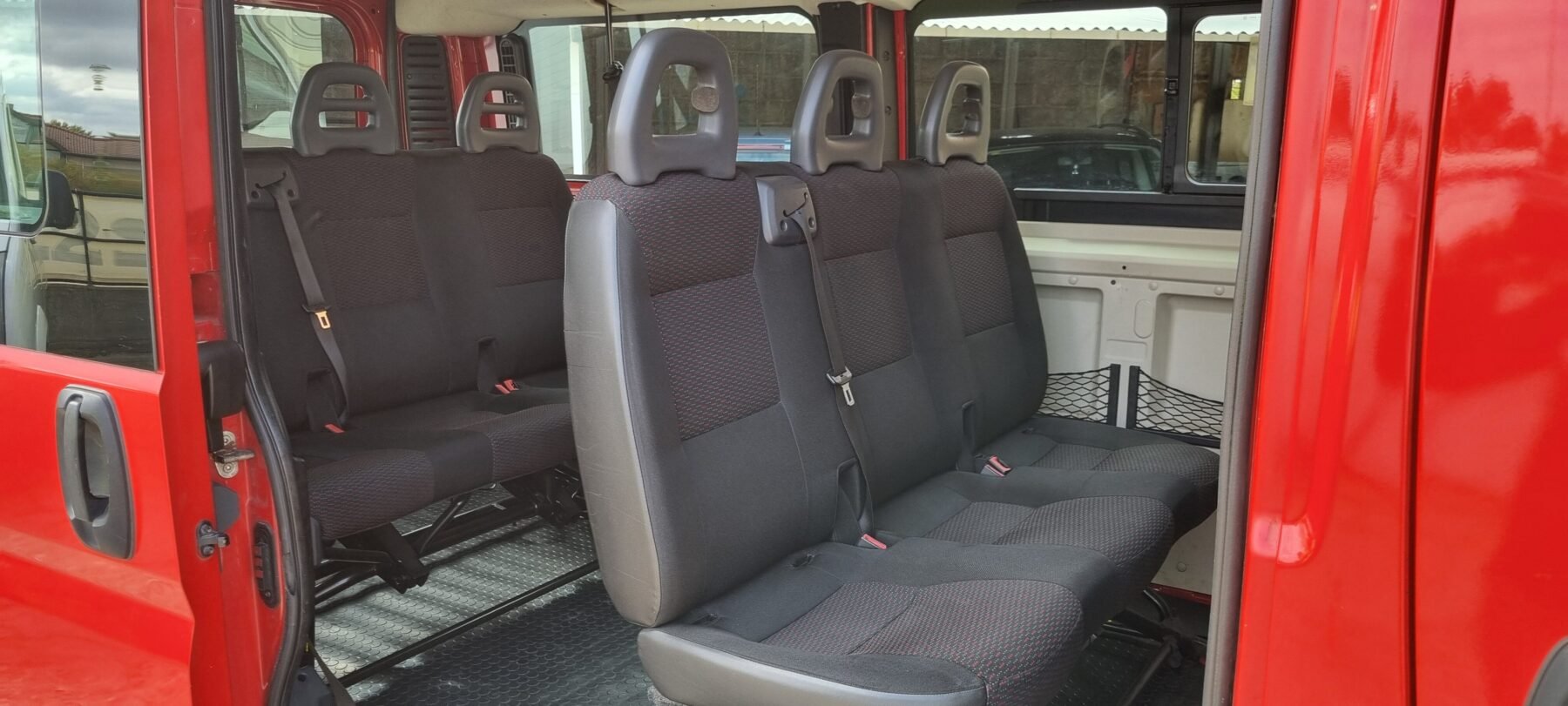 PEUGEOT combi 9 plzas