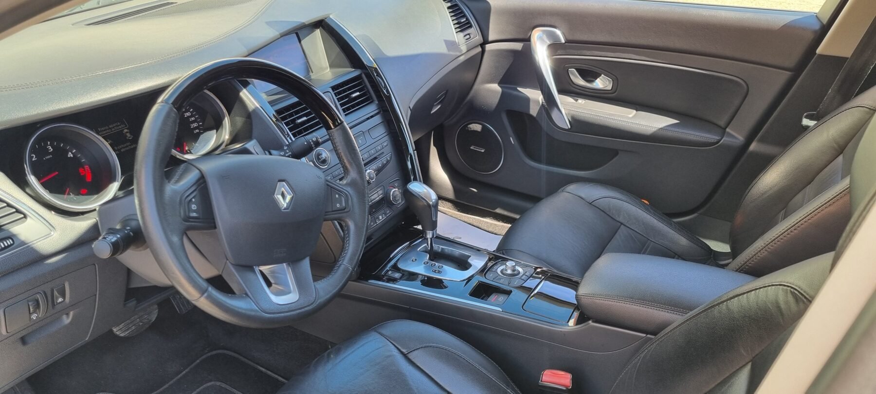 RENAULT latitude 3.0cdi v6