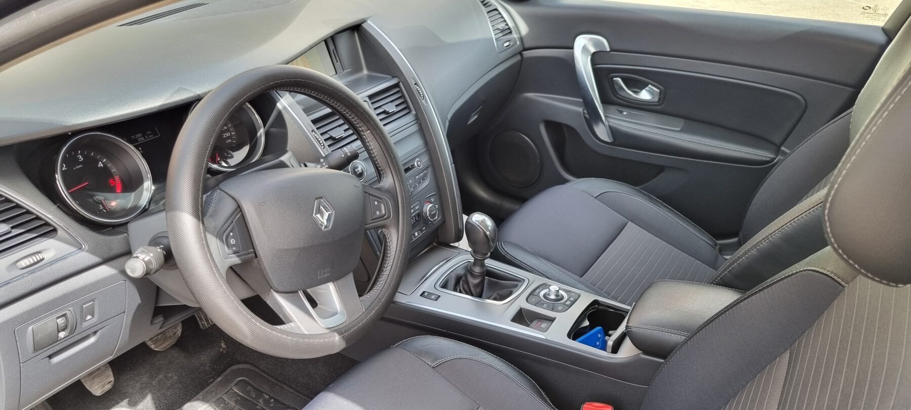 RENAULT latitude 2.0 dci