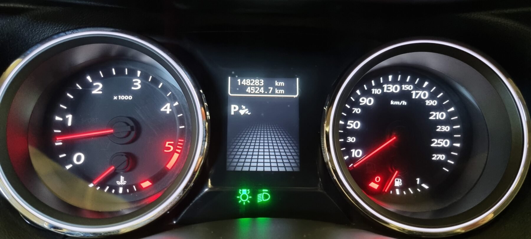 RENAULT latitude 3.0cdi v6