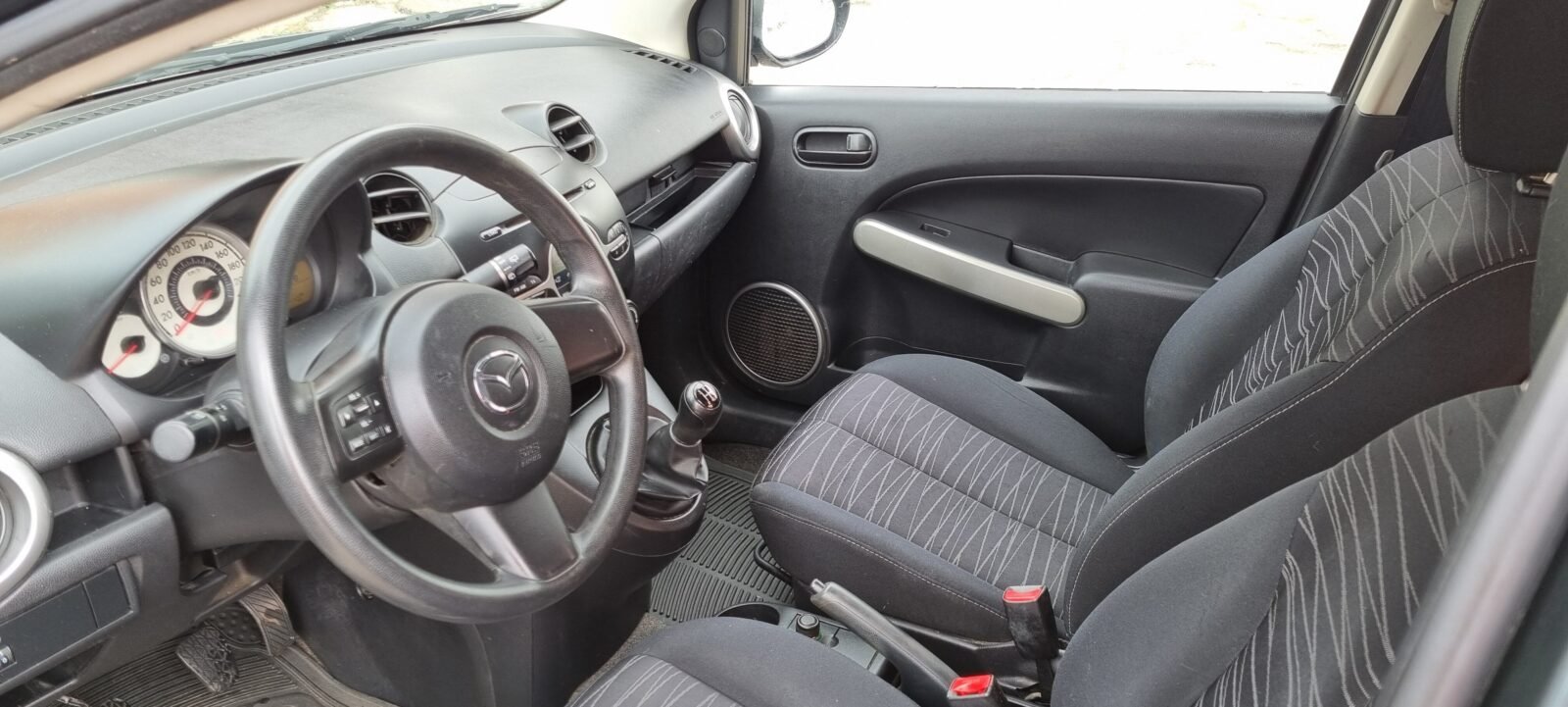 MAZDA 2 1.3