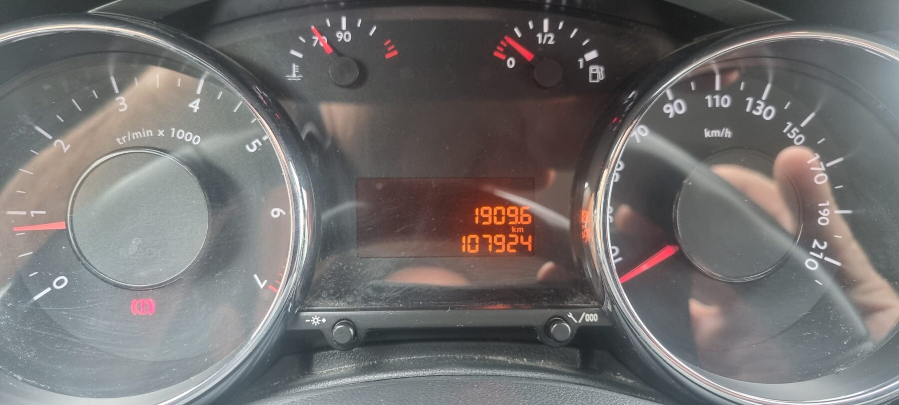 PEUGEOT 3008 1.6 vti 