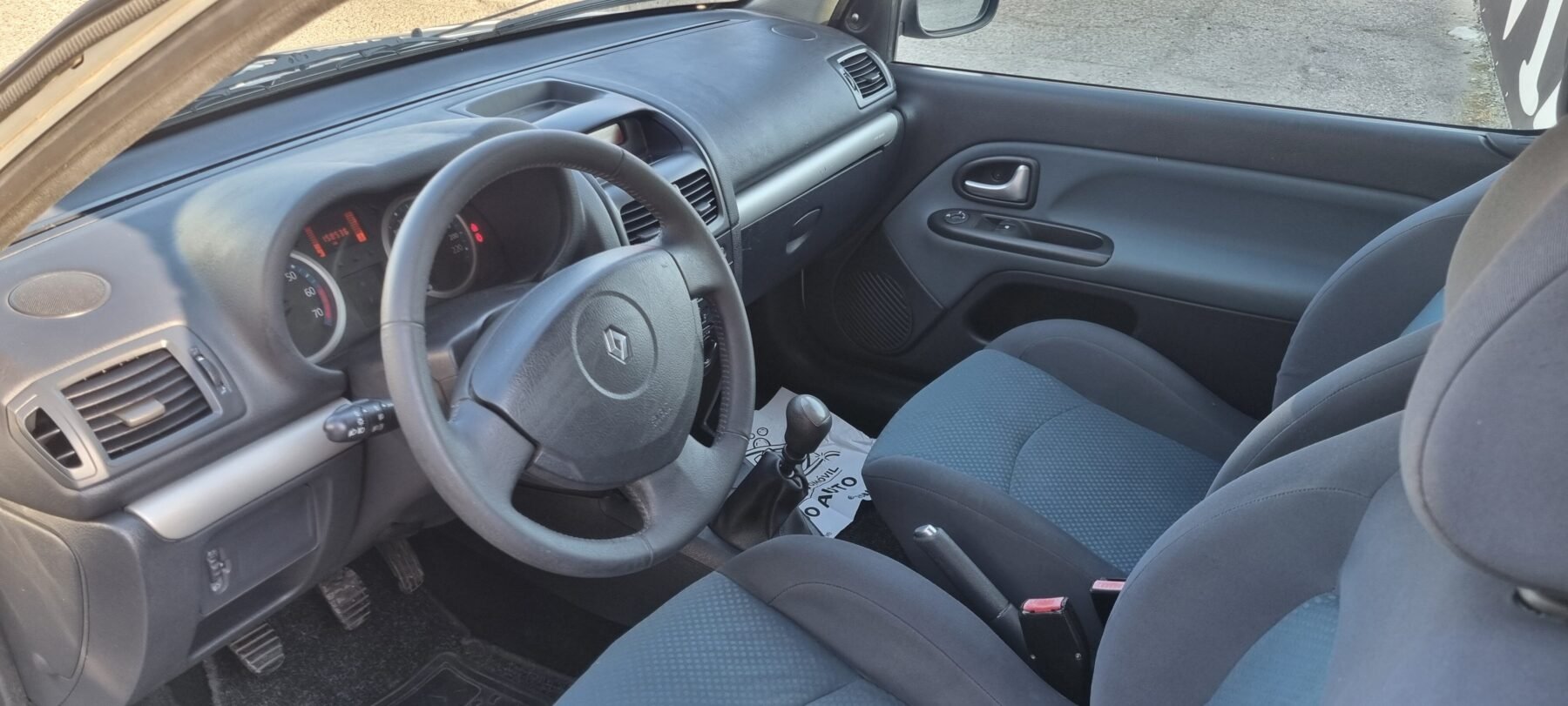 RENAULT clio 1.2