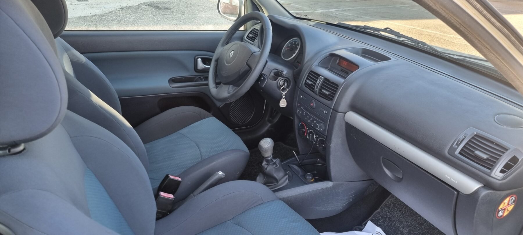 RENAULT clio 1.2