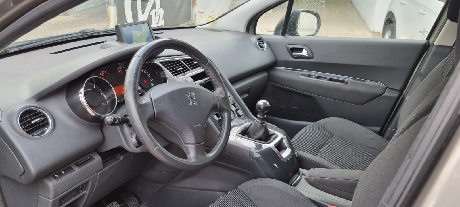 PEUGEOT 5008 1.6 hdi 7 plazas