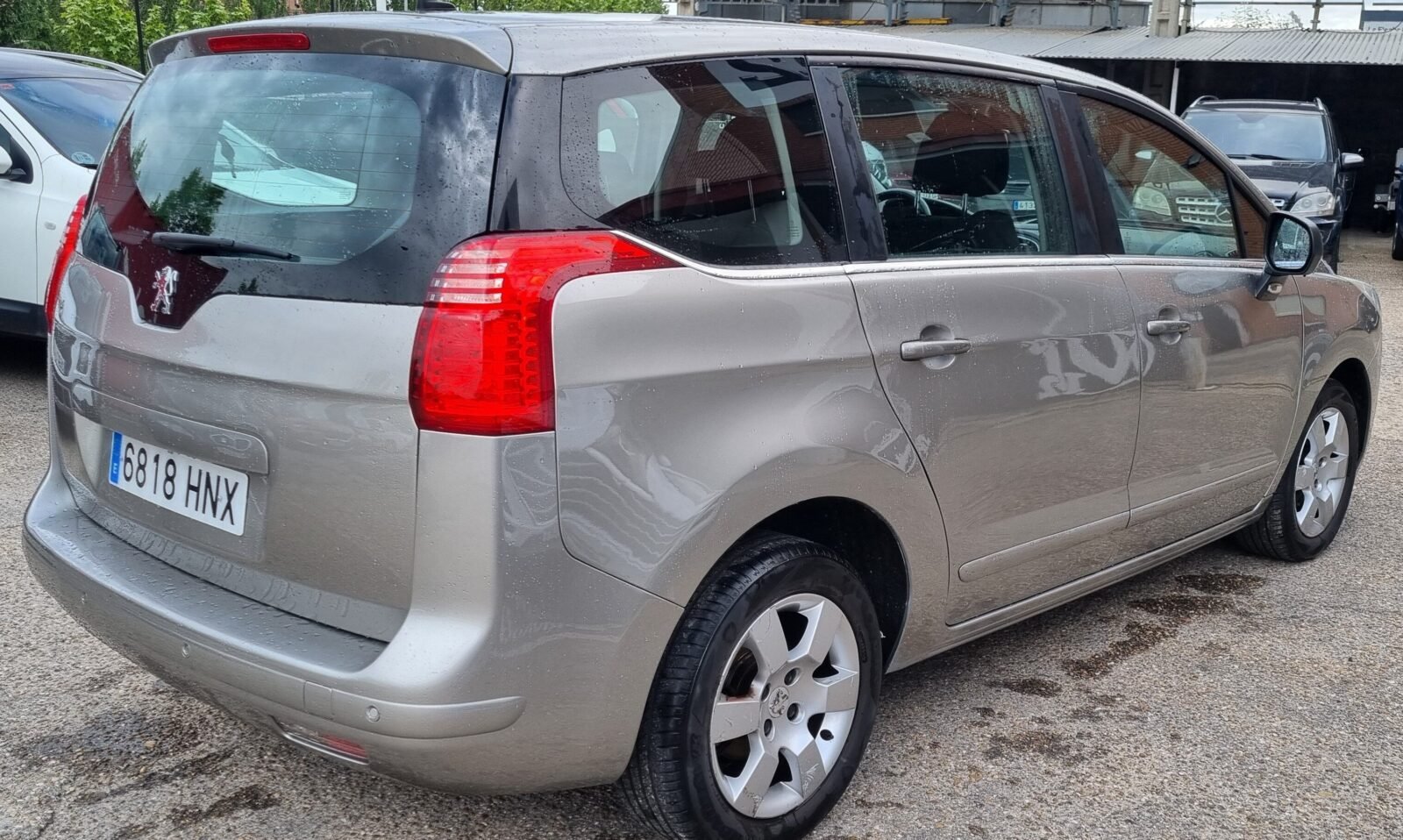PEUGEOT 5008 1.6 hdi 7 plazas