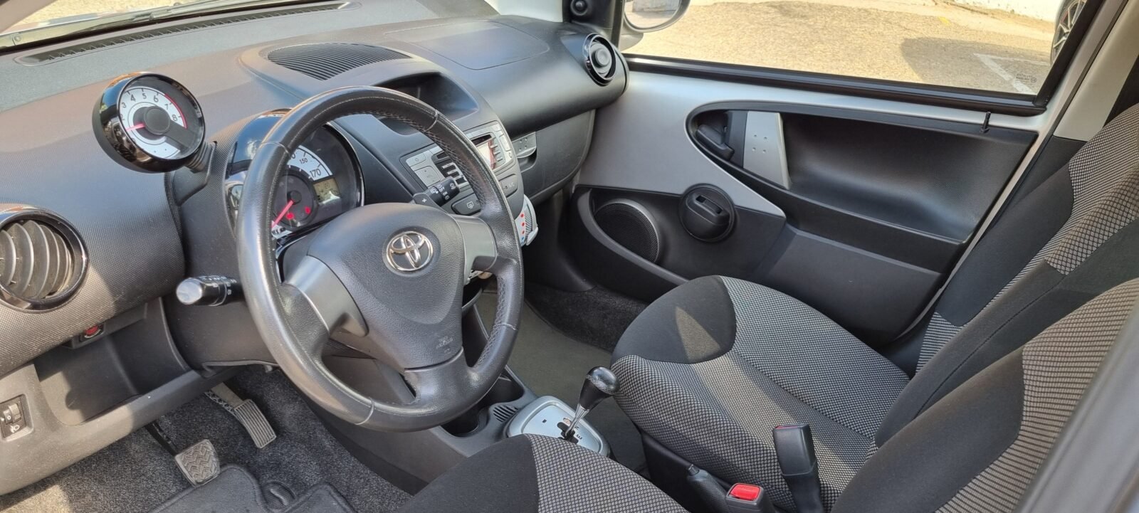 TOYOTA AYGO 1.0vvti aut
