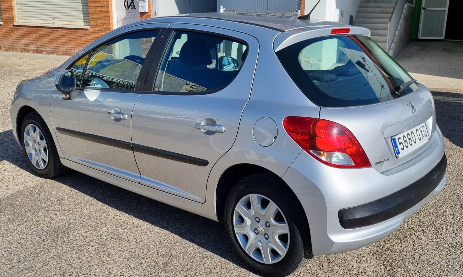 PEUGEOT 1.4i