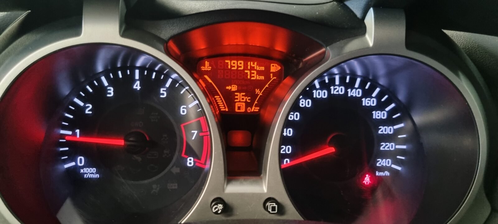 NISSAN JUKE 1.6i