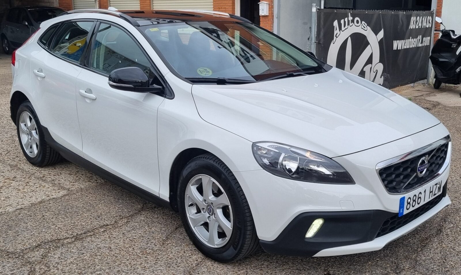 VOLVO V40 D2 Cross Country