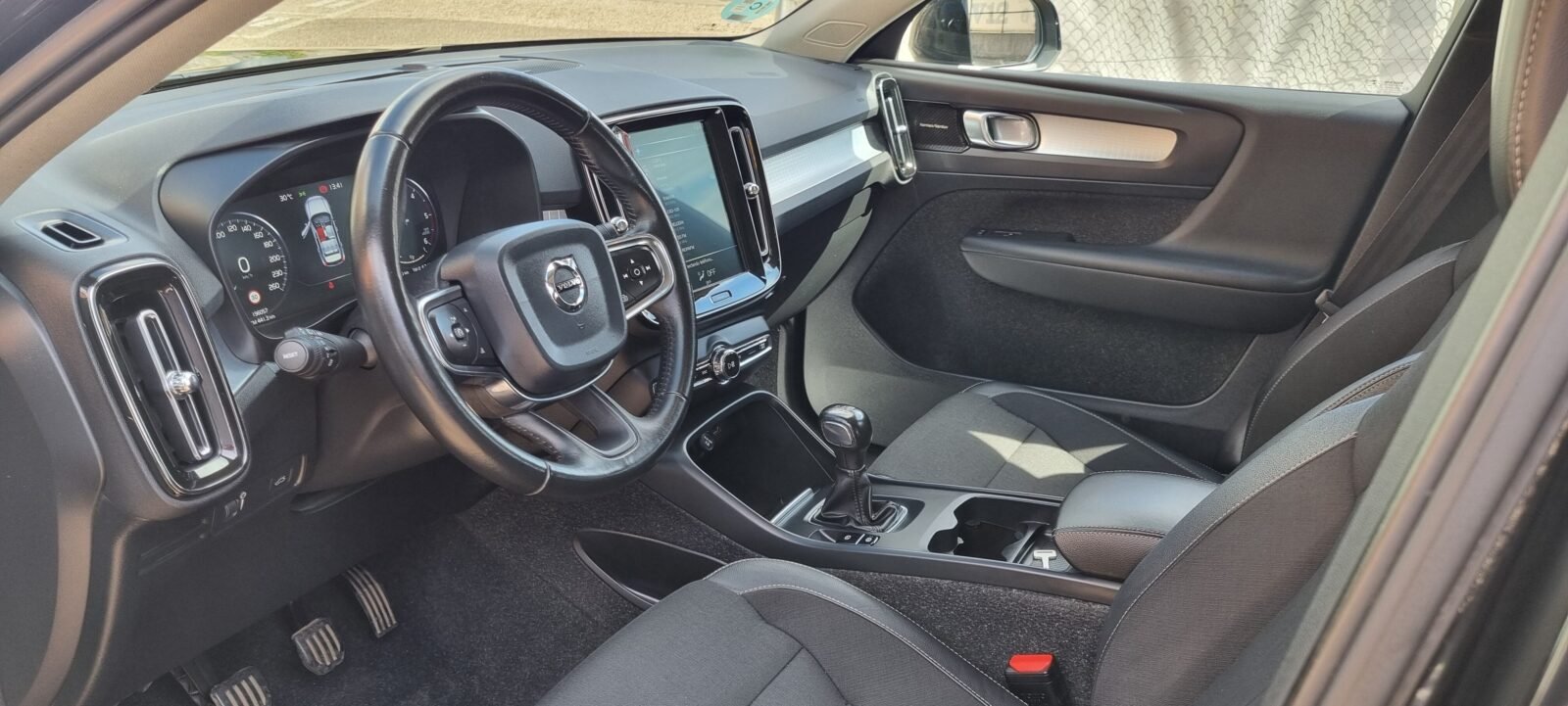 VOLVO XC40 D3 