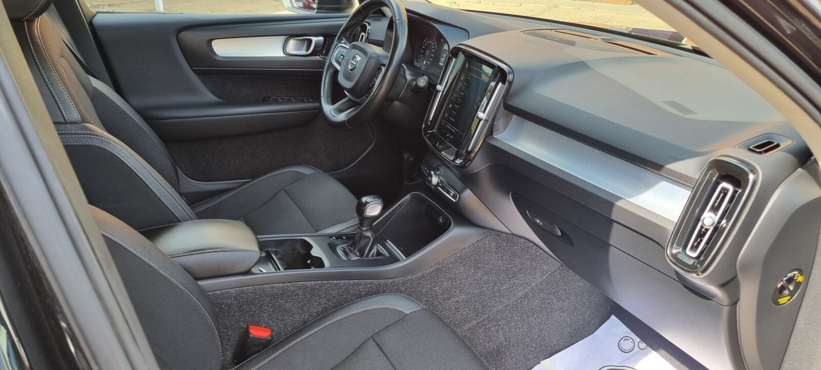 VOLVO XC40 D3 