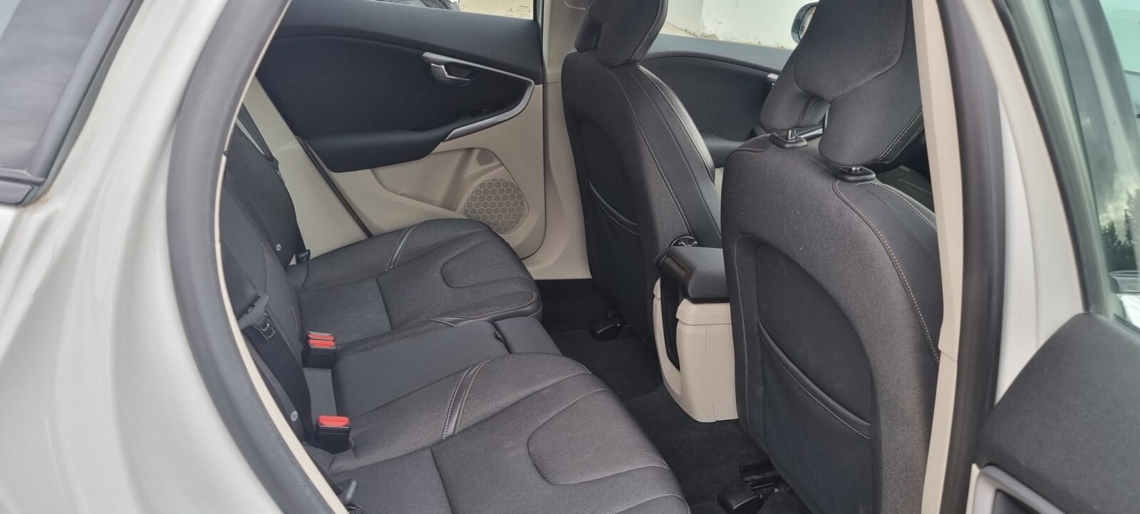 VOLVO V40 D2 Cross Country